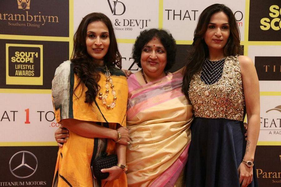 Indian Actresses at South Scope Lifestyle Awards Photos