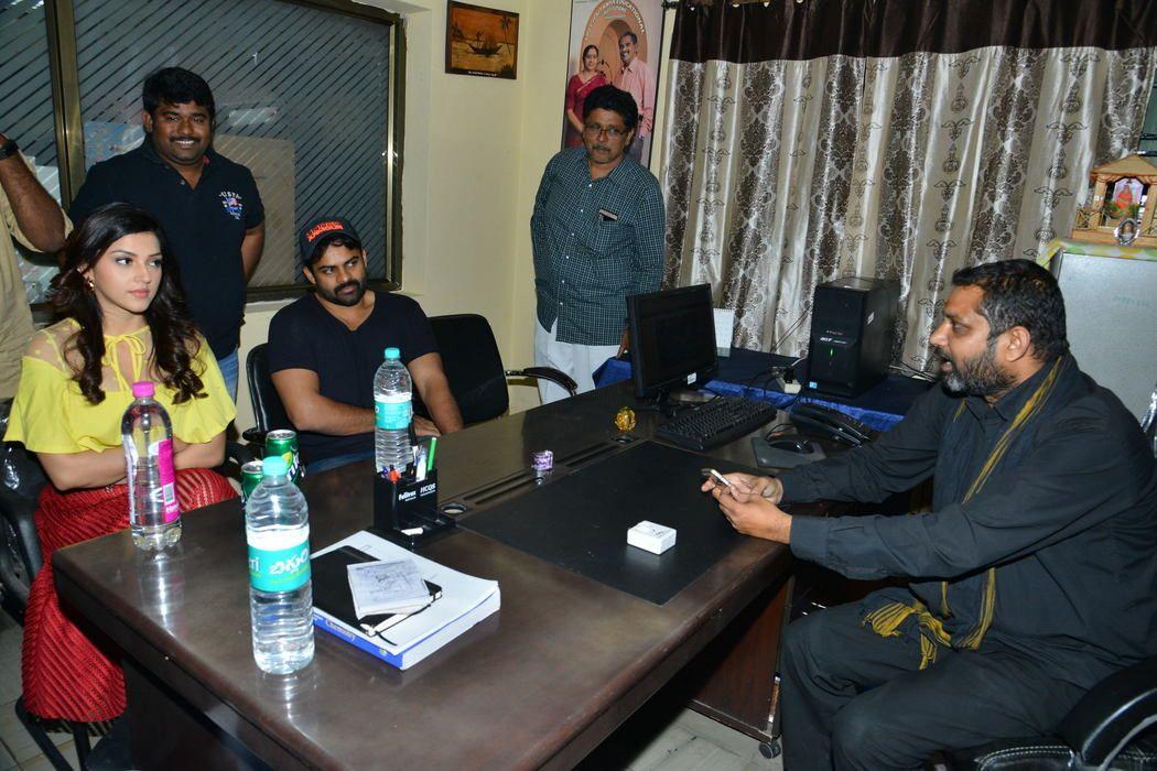 Jawaan Movie Team at Chaitanya Mahila Clg Photos