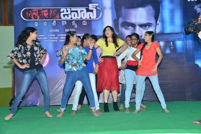 Jawaan Movie Team at Chaitanya Mahila Clg Photos