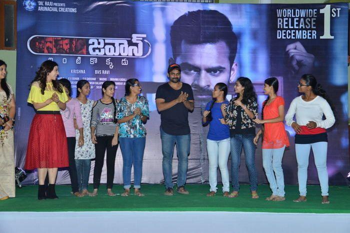 Jawaan Movie Team at Chaitanya Mahila Clg Photos