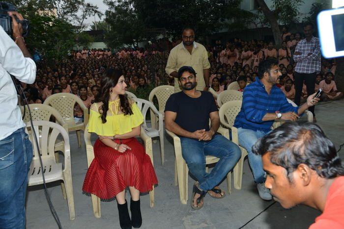 Jawaan Movie Team at Chaitanya Mahila Clg Photos