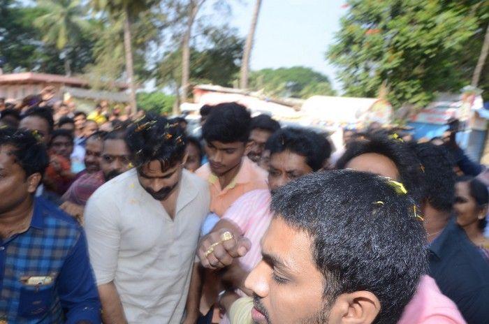 Jawaan Movie Team at Maddi Anjaneya Swamy Temple Photos