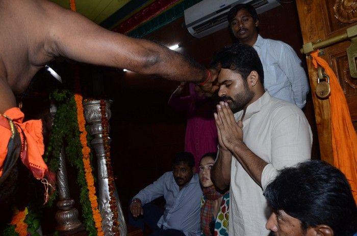 Jawaan Movie Team at Maddi Anjaneya Swamy Temple Photos