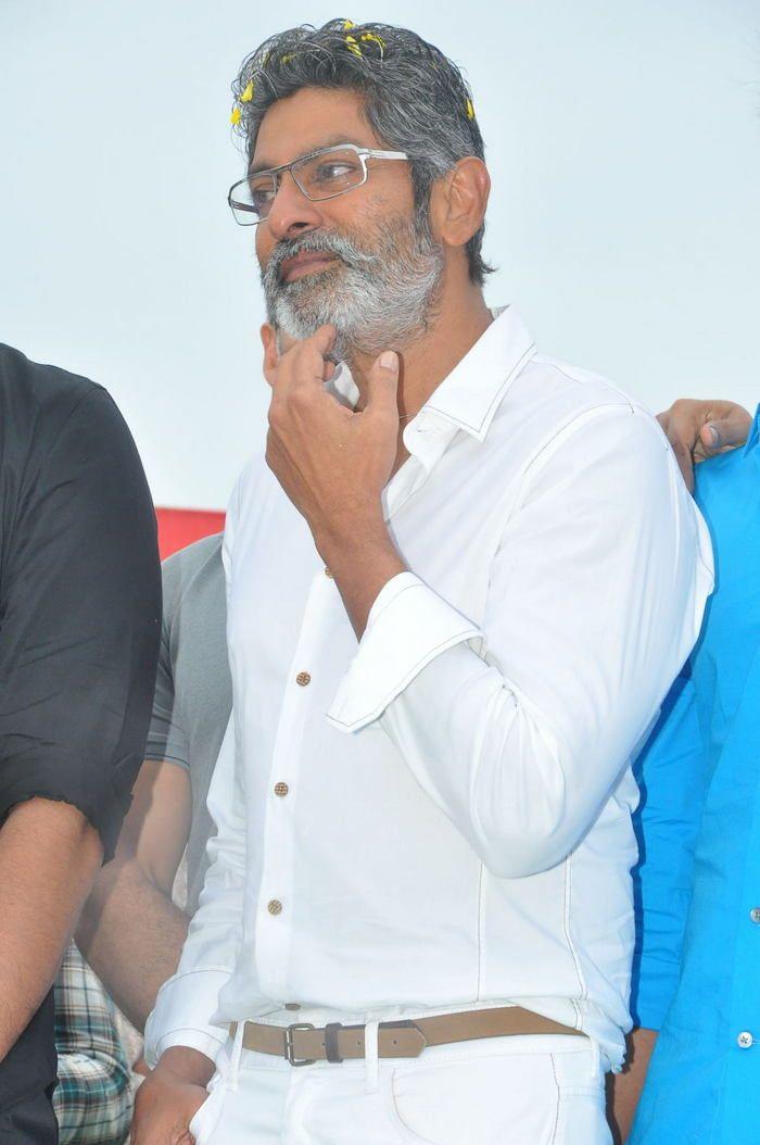 Jaya Janaki Nayaka Vijayotsava Veduka At Hamsala Deevi Photos