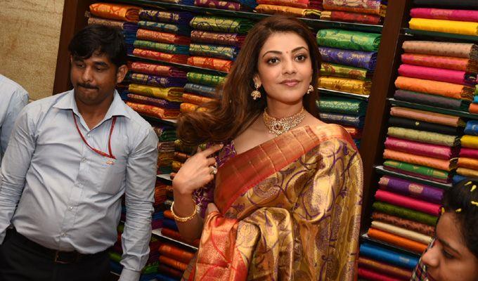 Kajal Agarwal Inaugurate MVR Mall at Vijayawada Photos