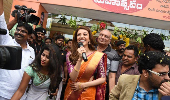 Kajal Agarwal Inaugurate MVR Mall at Vijayawada Photos