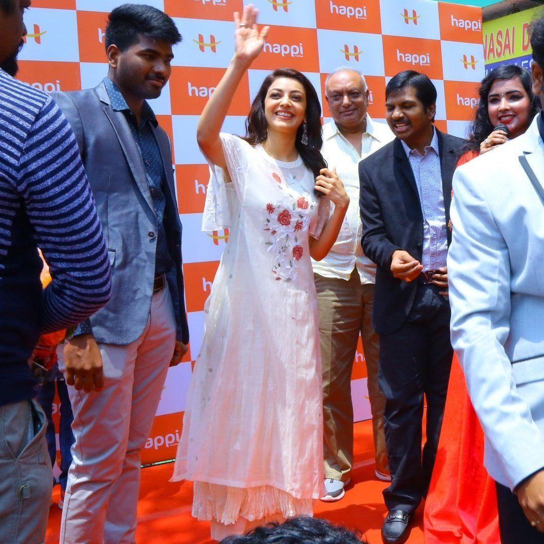 Kajal Aggarwal at the Launch of Happi Mobiles At Karimnagar Photos