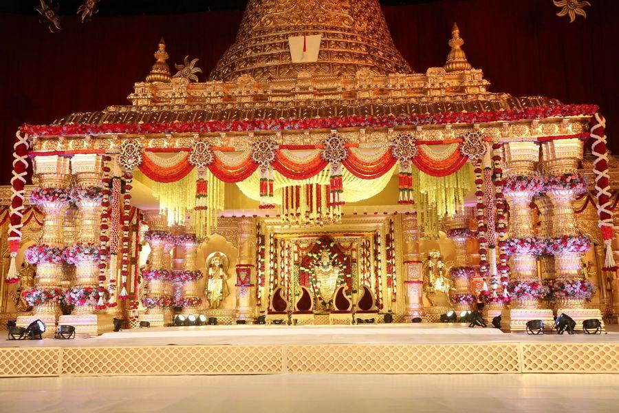 Kalamandir CMD Prasad Chalavadi Daughter Hanisha Wedding Photos