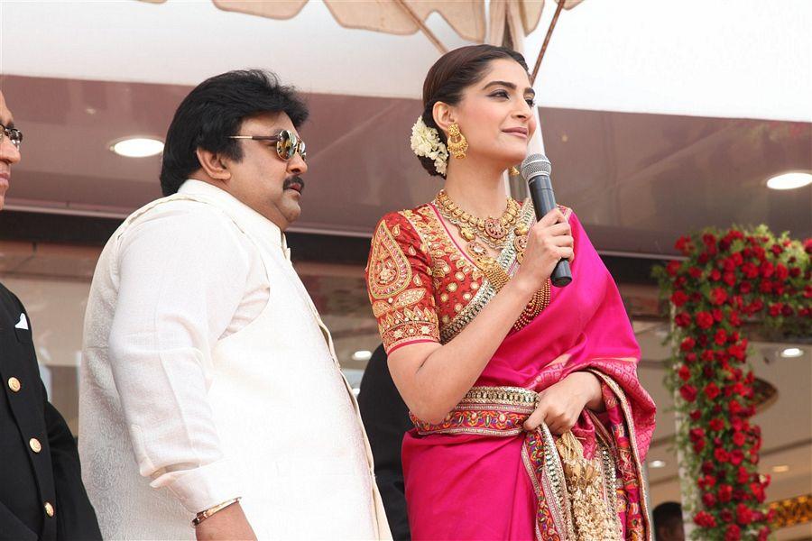 Kalyan Jewellers Inauguration at Anna Nagar Photos