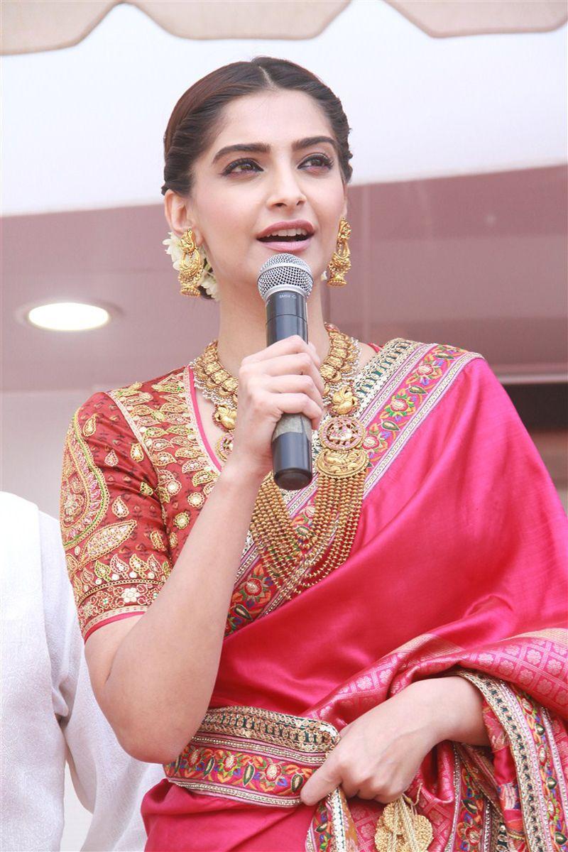 Kalyan Jewellers Inauguration at Anna Nagar Photos