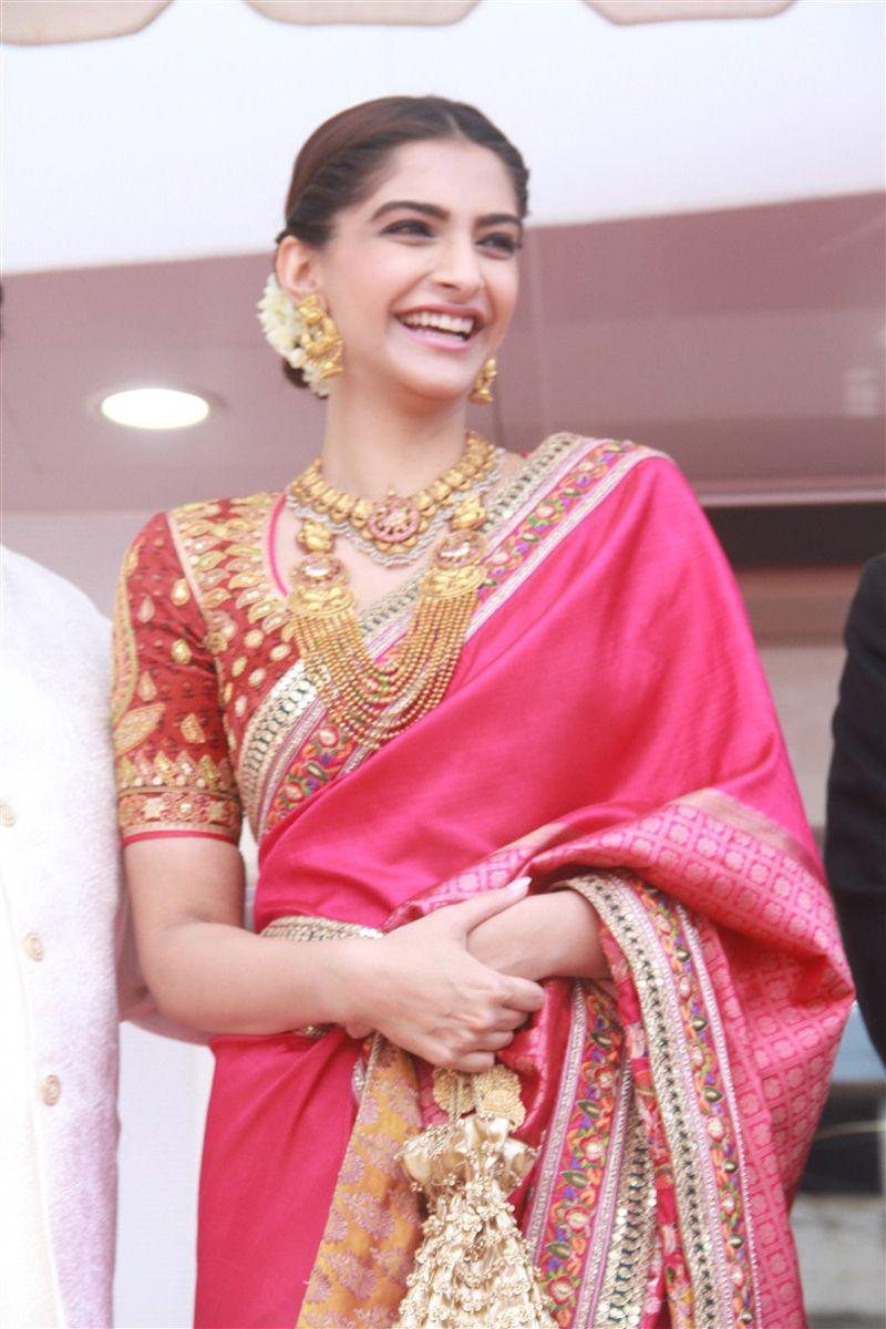 Kalyan Jewellers Inauguration at Anna Nagar Photos