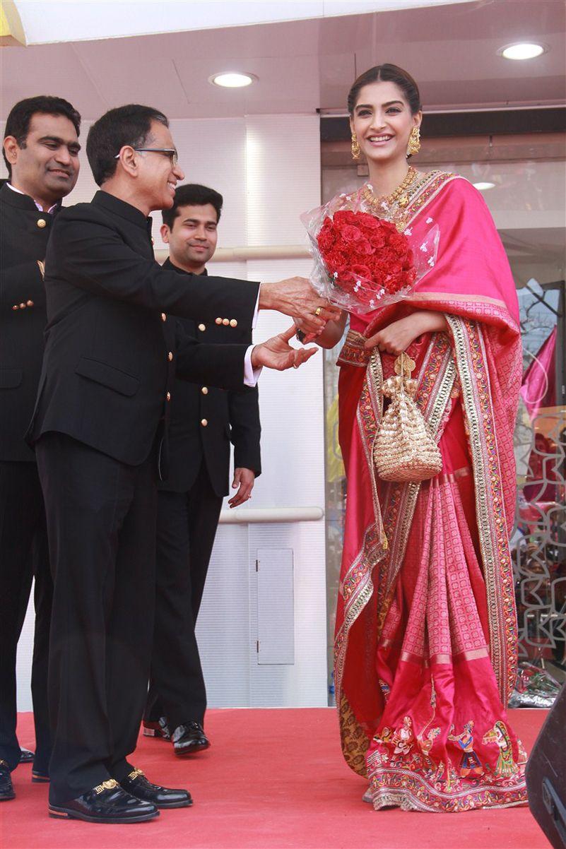 Kalyan Jewellers Inauguration at Anna Nagar Photos