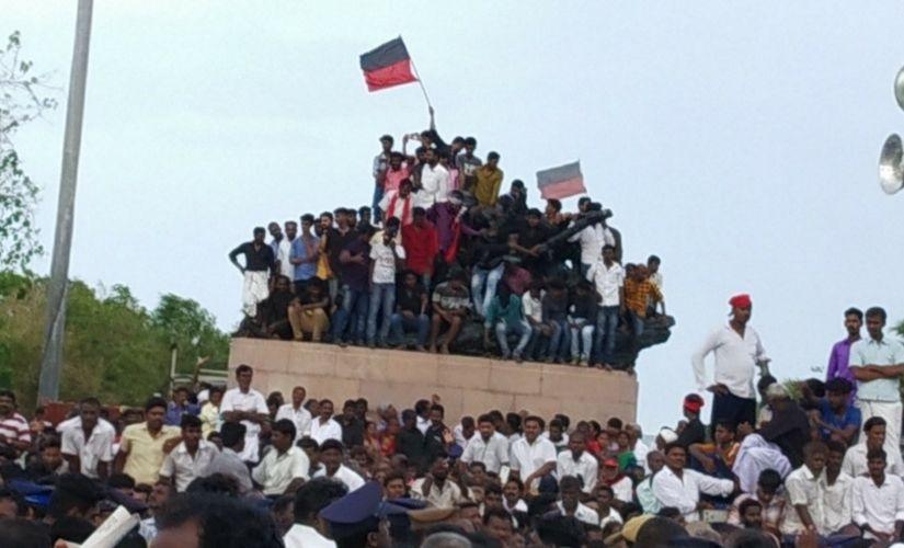 Karunanidhi's mortal remains being taken to Marina Beach