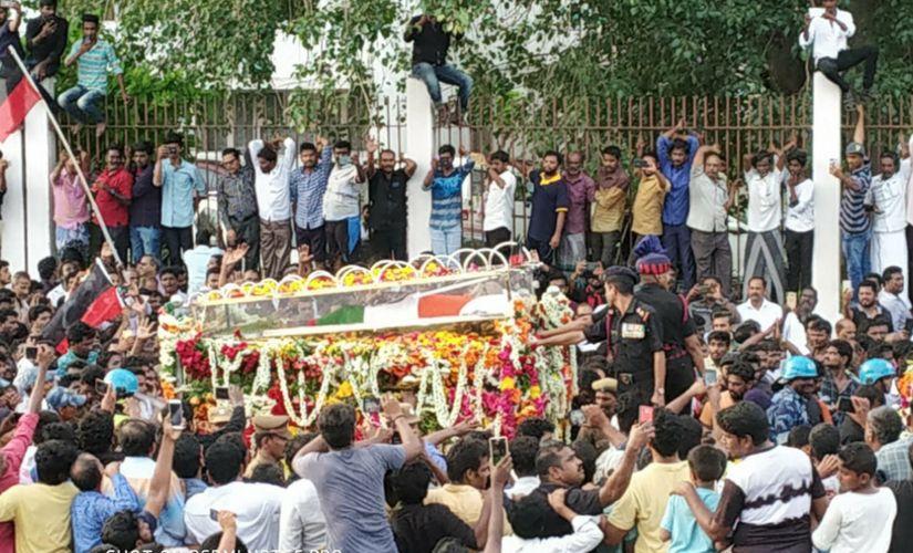 Karunanidhi's mortal remains being taken to Marina Beach