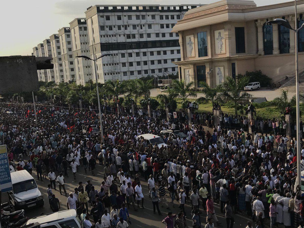 Karunanidhi's mortal remains being taken to Marina Beach