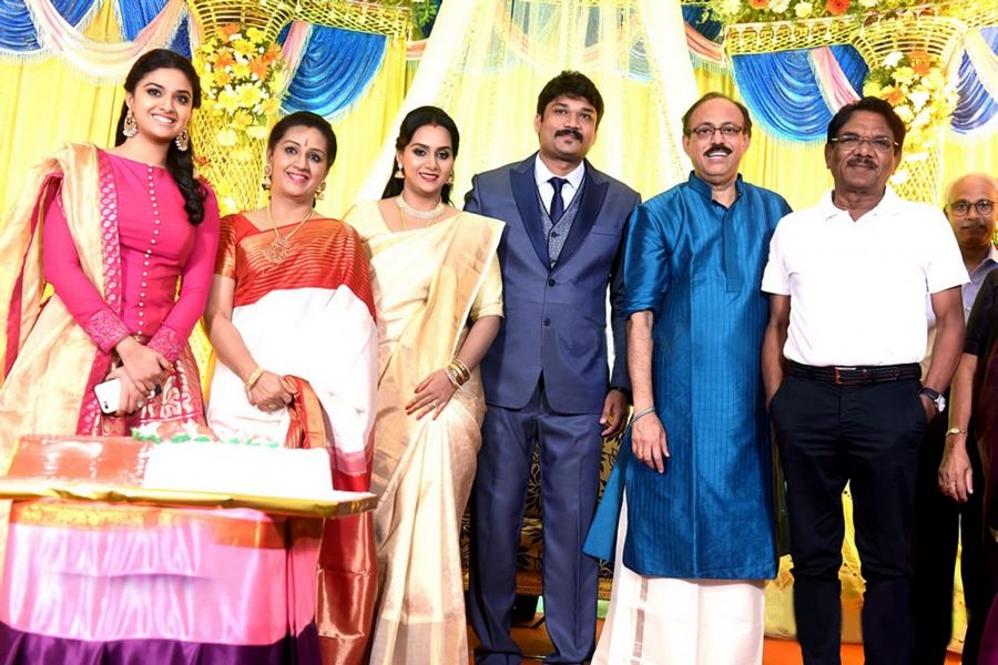 Keerthy Suresh Sister Revathy Wedding Reception Photos