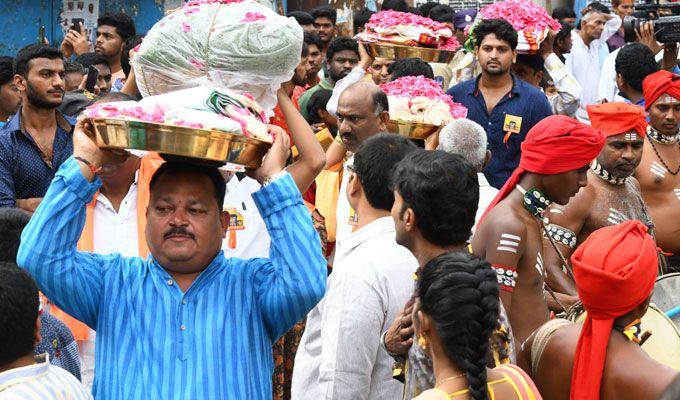 Khairatabad Ganesh Idol 2018!!