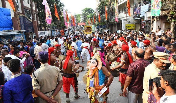 Khairatabad Ganesh Idol 2018!!