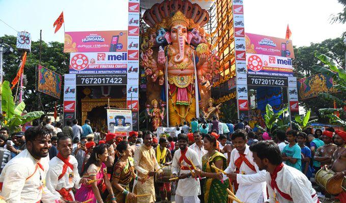 Khairatabad Ganesh Idol 2018!!