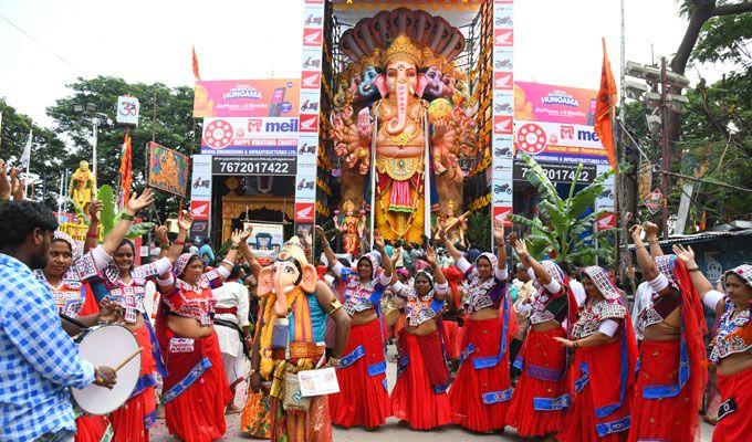 Khairatabad Ganesh Idol 2018!!