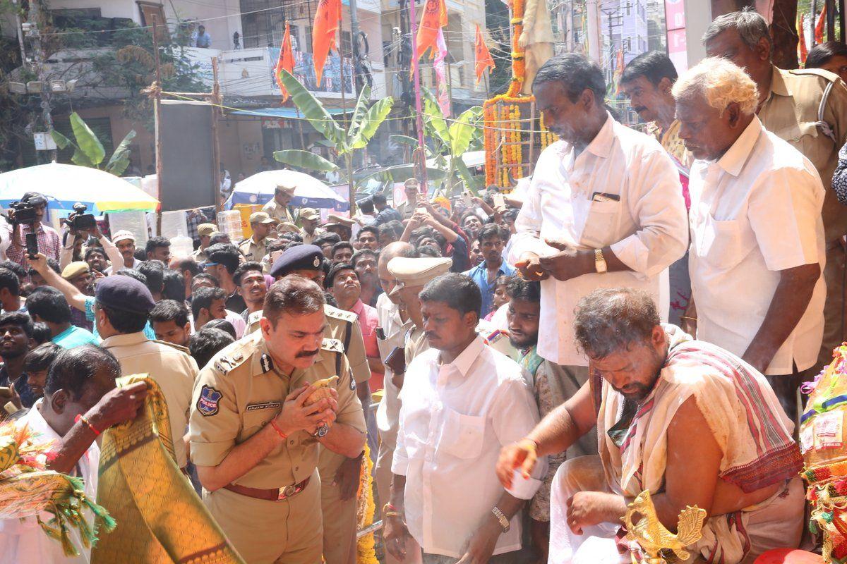 Khairatabad Ganesh Idol 2018!!