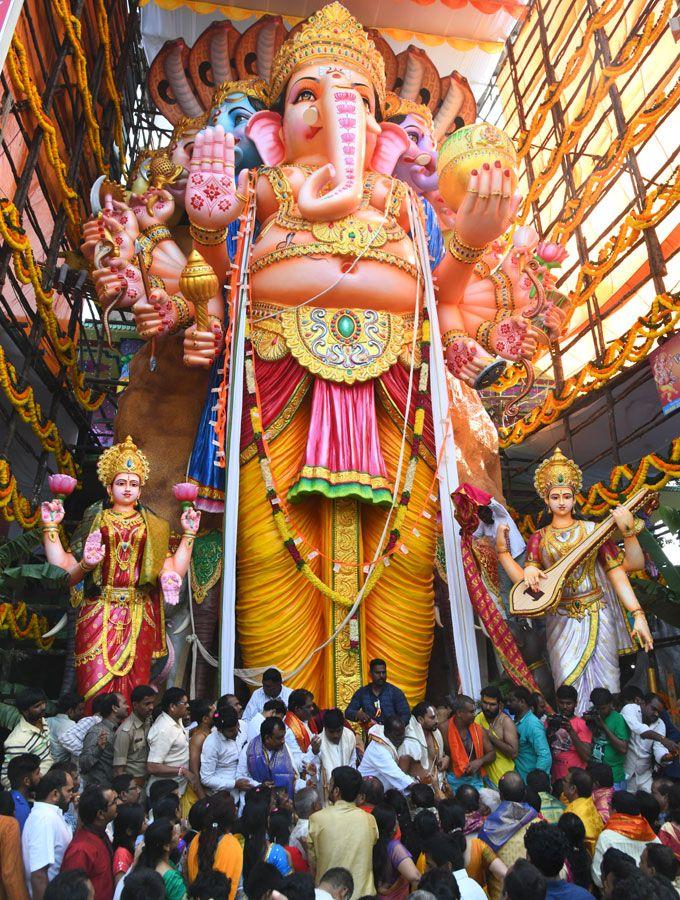 Khairatabad Ganesh Idol 2018!!