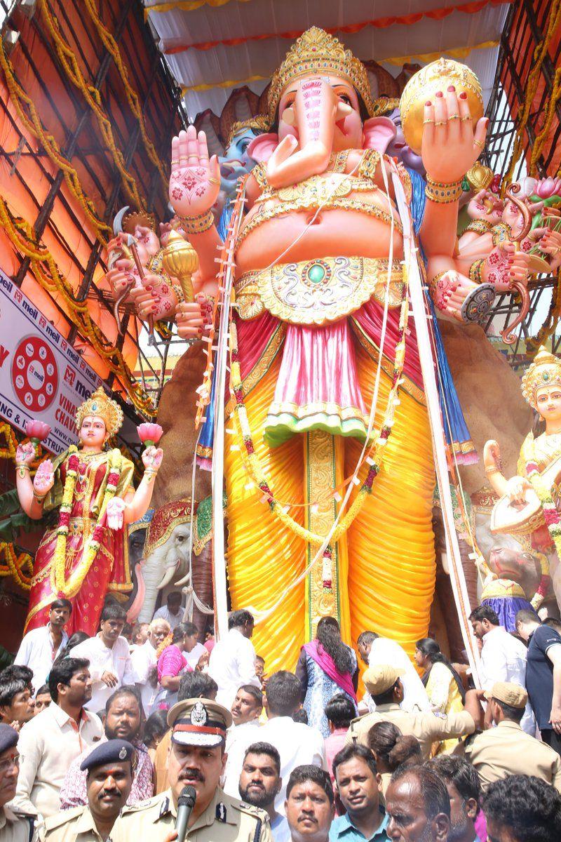 Khairatabad Ganesh Idol 2018!!