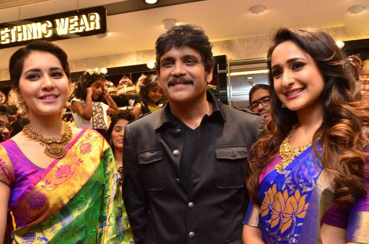 King Nagarjuna, RaashiKhanna & Pragya Launches South India Shopping Mall