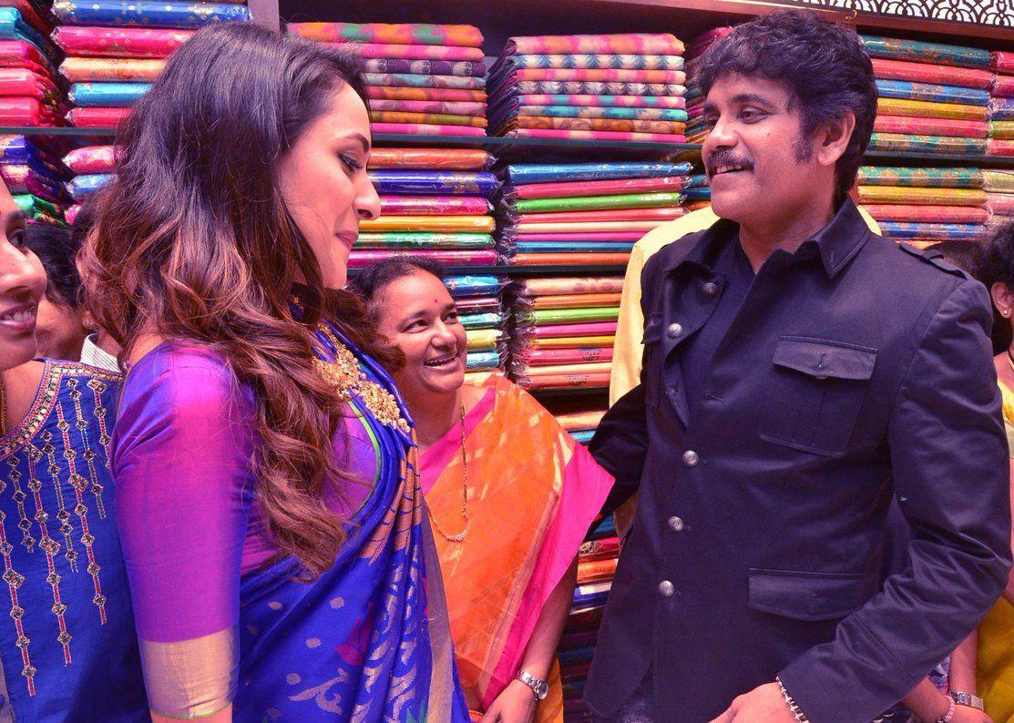 King Nagarjuna, RaashiKhanna & Pragya Launches South India Shopping Mall