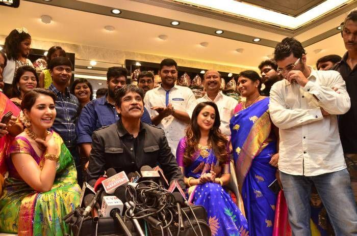 King Nagarjuna, RaashiKhanna & Pragya Launches South India Shopping Mall