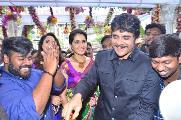 King Nagarjuna, RaashiKhanna & Pragya Launches South India Shopping Mall