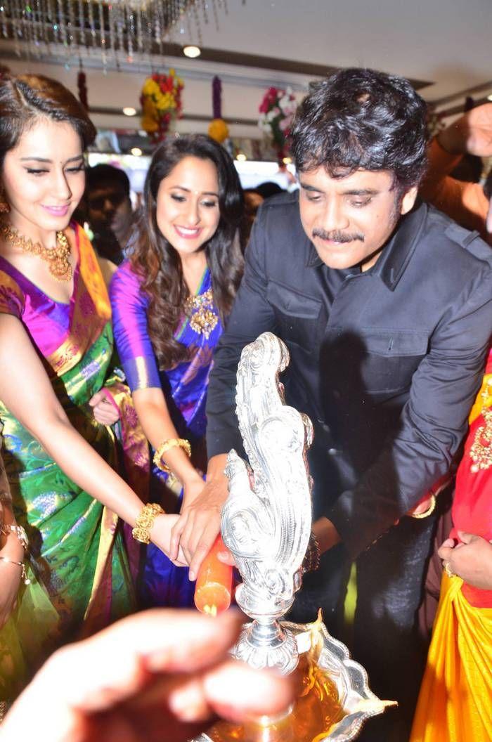 King Nagarjuna, RaashiKhanna & Pragya Launches South India Shopping Mall