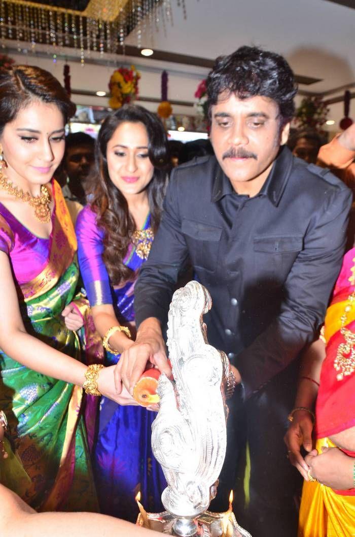 King Nagarjuna, RaashiKhanna & Pragya Launches South India Shopping Mall