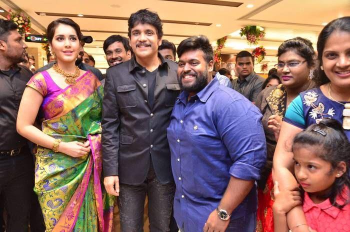 King Nagarjuna, RaashiKhanna & Pragya Launches South India Shopping Mall