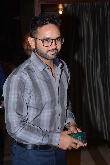 Krunal Pandya & Pankhuri Sharma's Wedding Reception Photos