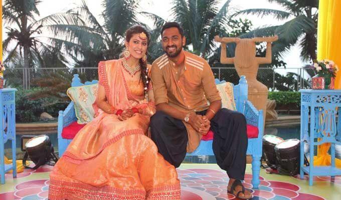 Krunal Pandya & Pankhuri Sharma's Wedding Reception Photos