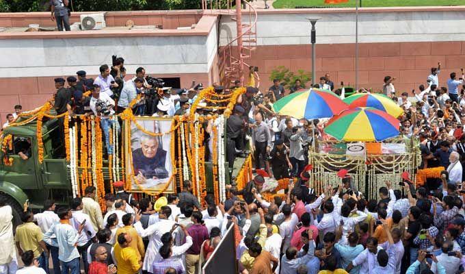 Last rites ceremony of former PM Atal Bihari Vajpayee at Smriti Sthal