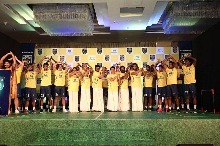 Legendary actors Chiranjeevi & Nagarjuna for Kerala Blasters