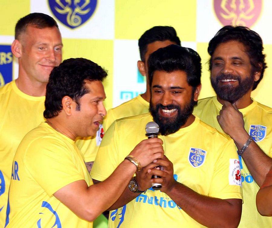 Legendary actors Chiranjeevi & Nagarjuna for Kerala Blasters