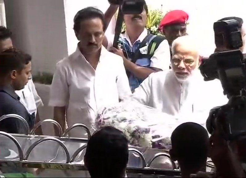 M Karunanidhi's Funeral: Politicians Pay Their Last Respects