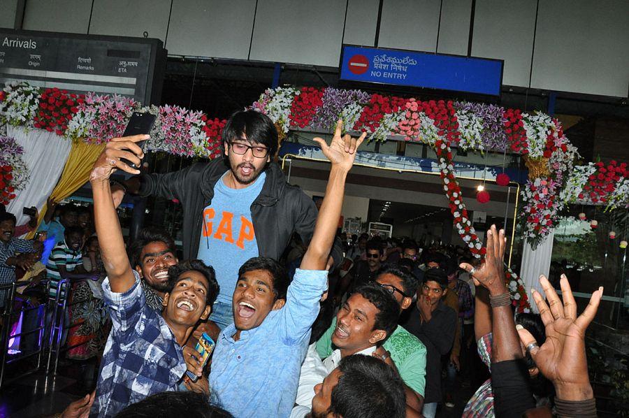 MB 40 Celebrities at Vizag Airport Photos