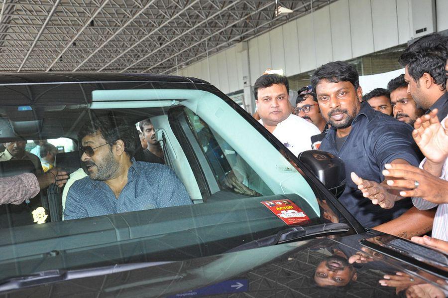 MB 40 Celebrities at Vizag Airport Photos