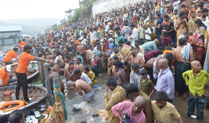 Maha Shivaratri 2018 Grand Celebrations Photos