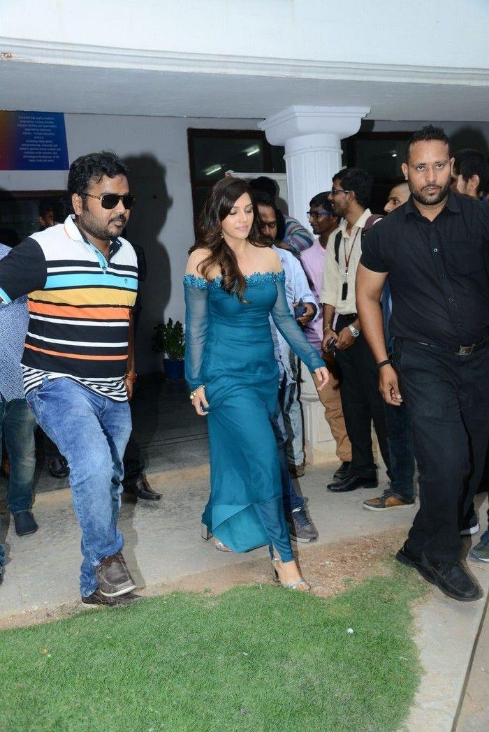Mahanubhavudu 2nd Song Launch at Vignan Clg Photos