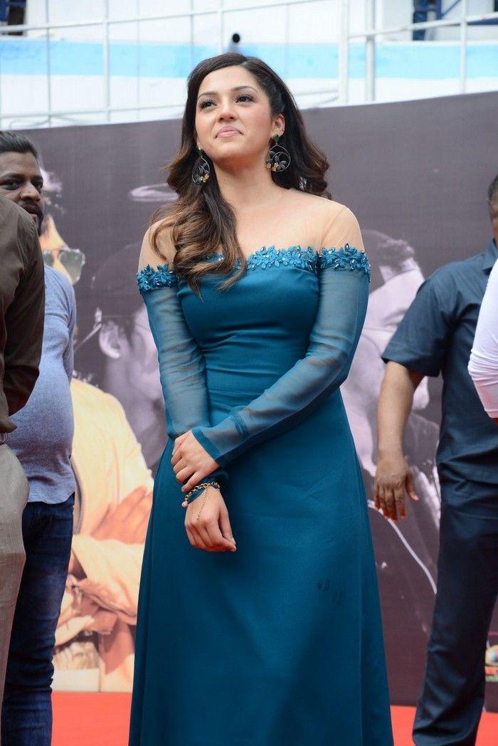 Mahanubhavudu 2nd Song Launch at Vignan Clg Photos