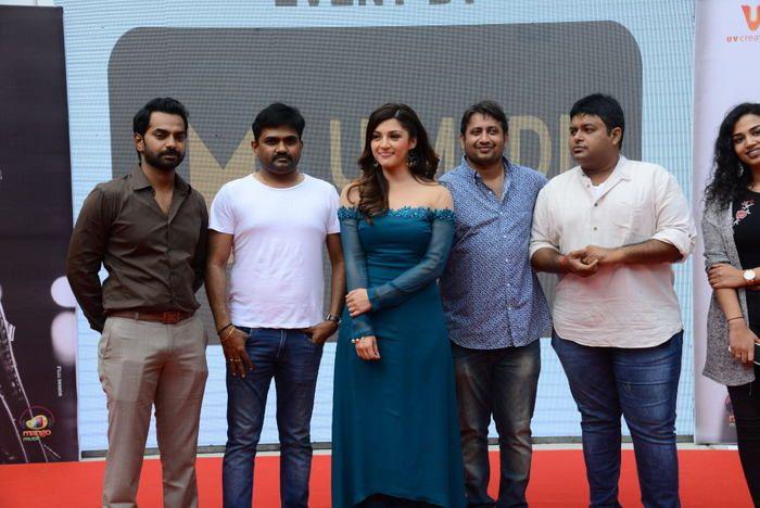 Mahanubhavudu 2nd Song Launch at Vignan Clg Photos