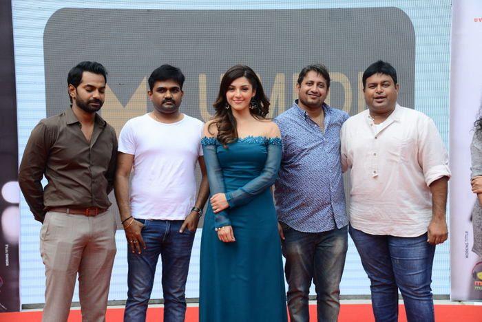 Mahanubhavudu 2nd Song Launch at Vignan Clg Photos