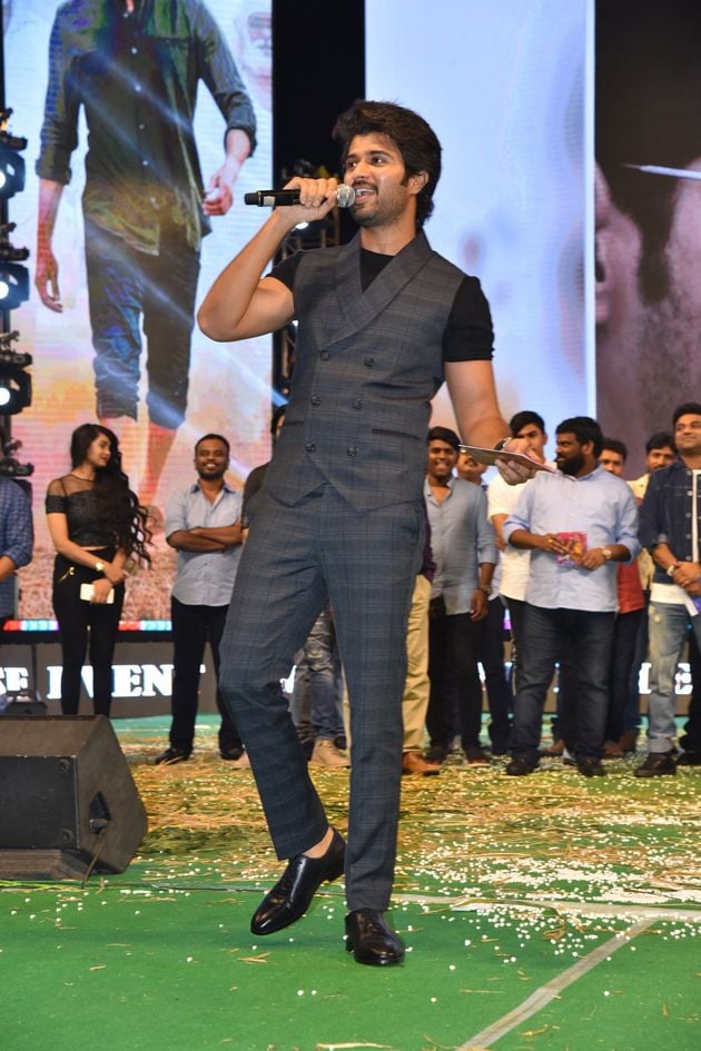 Maharshi Pre Release Function Photos