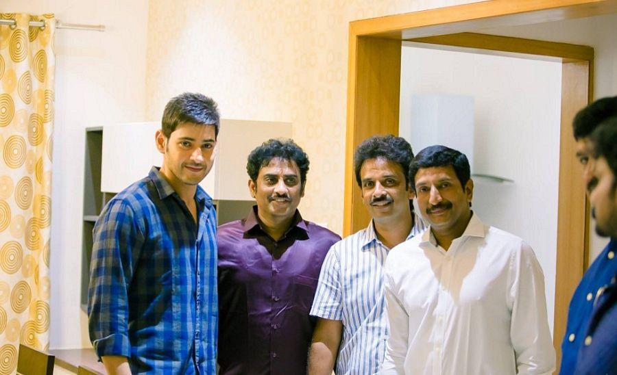 Mahesh Babu At Ramakrishna Venuzia Vijayawada Photos