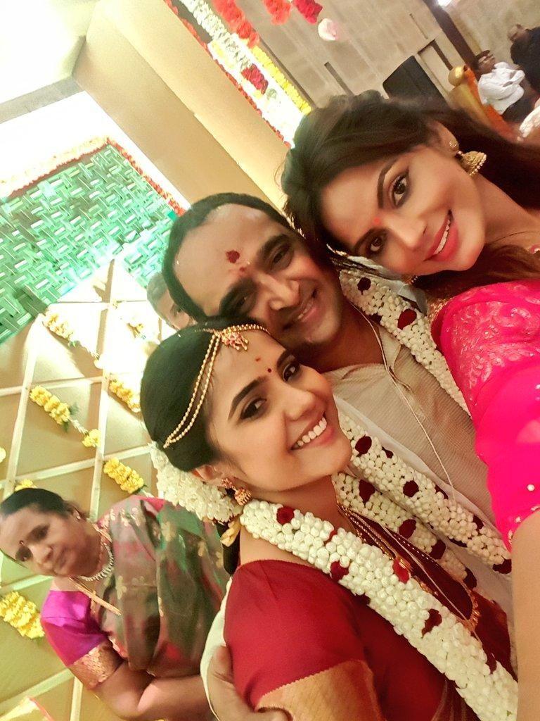 Manam Movie Director Vikram Kumar Marriage Photos